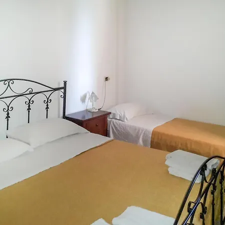 1 Bedroom Amazing In Holiday home